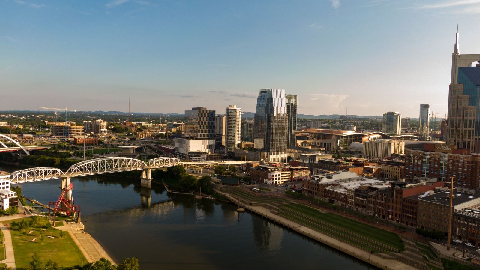 Aerial view of downtown Nashville and the Cumberland River